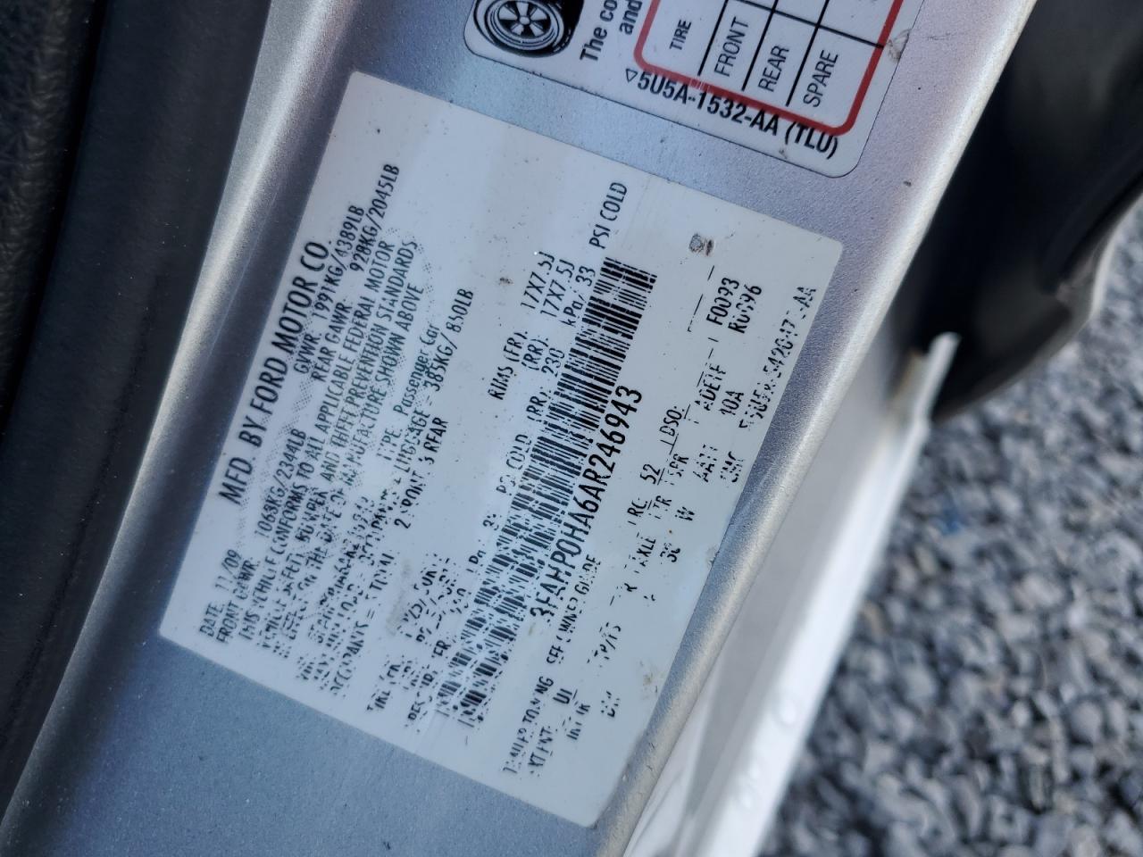 2010 Ford Fusion - Image 12