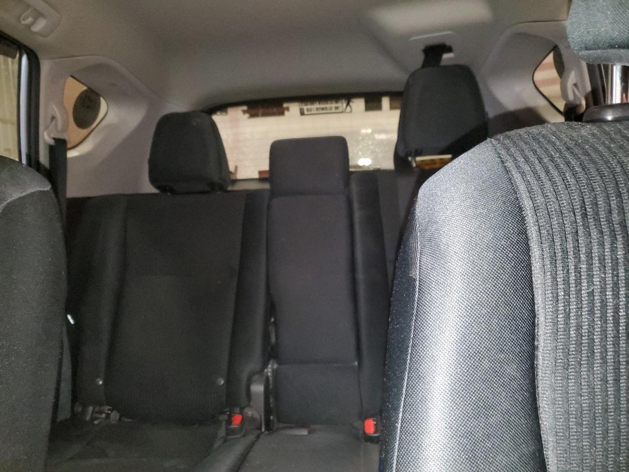 2017 Toyota RAV 4 - Image 10