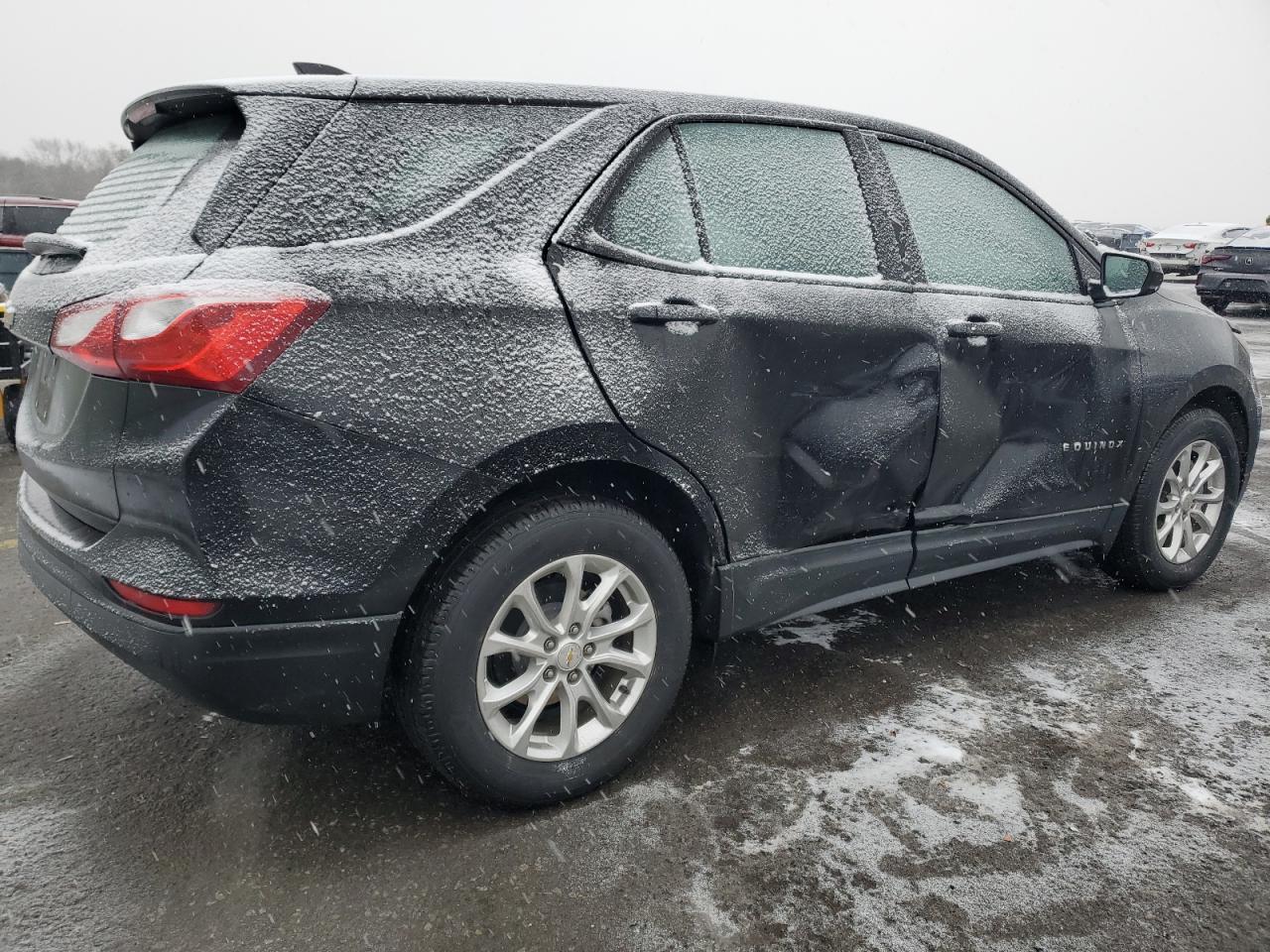 2020 Chevrolet Equinox - Image 3