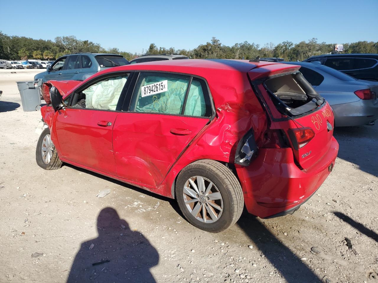 2016 Volkswagen Golf - Image 2