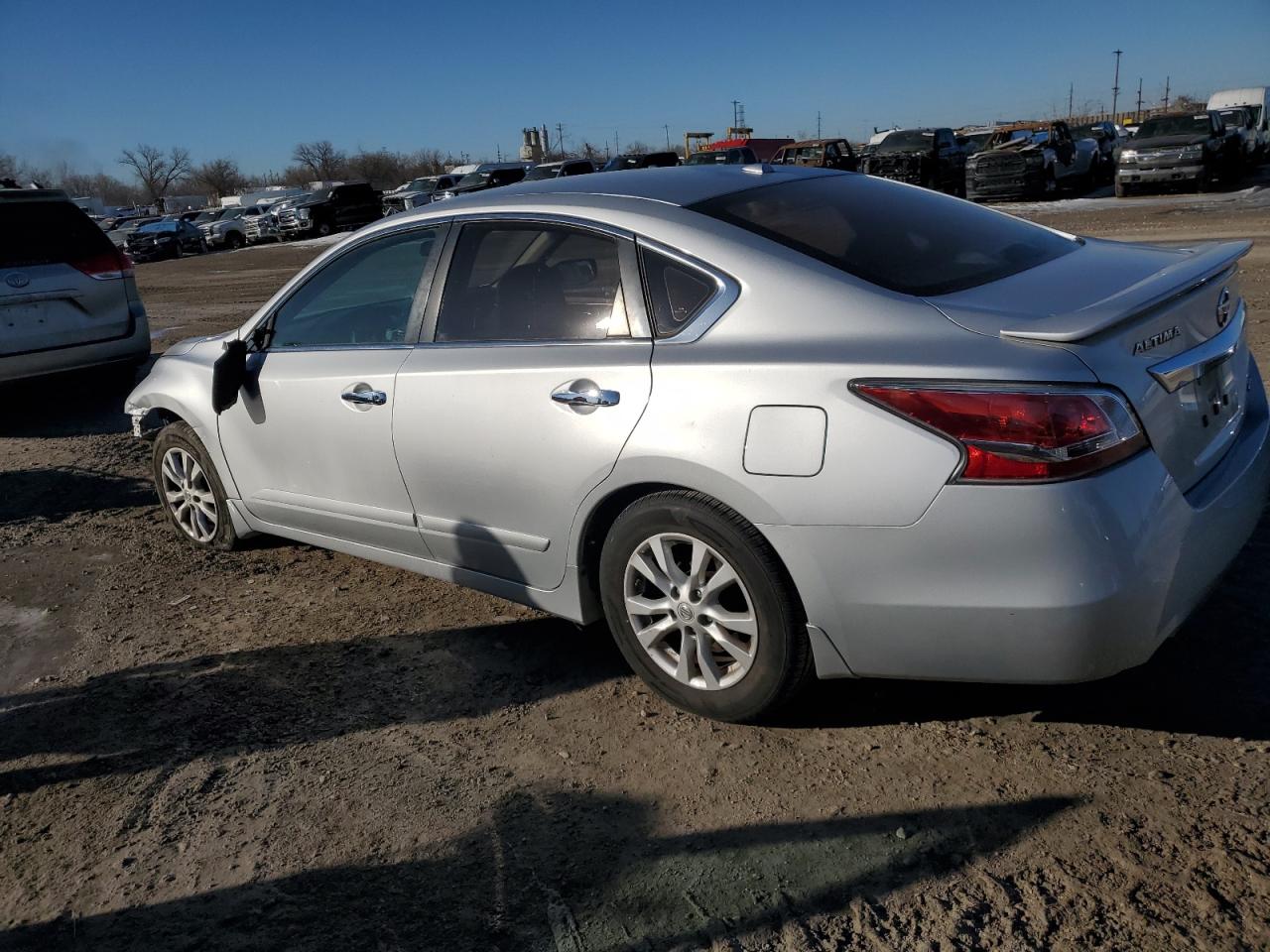 2014 Nissan Altima - Image 2