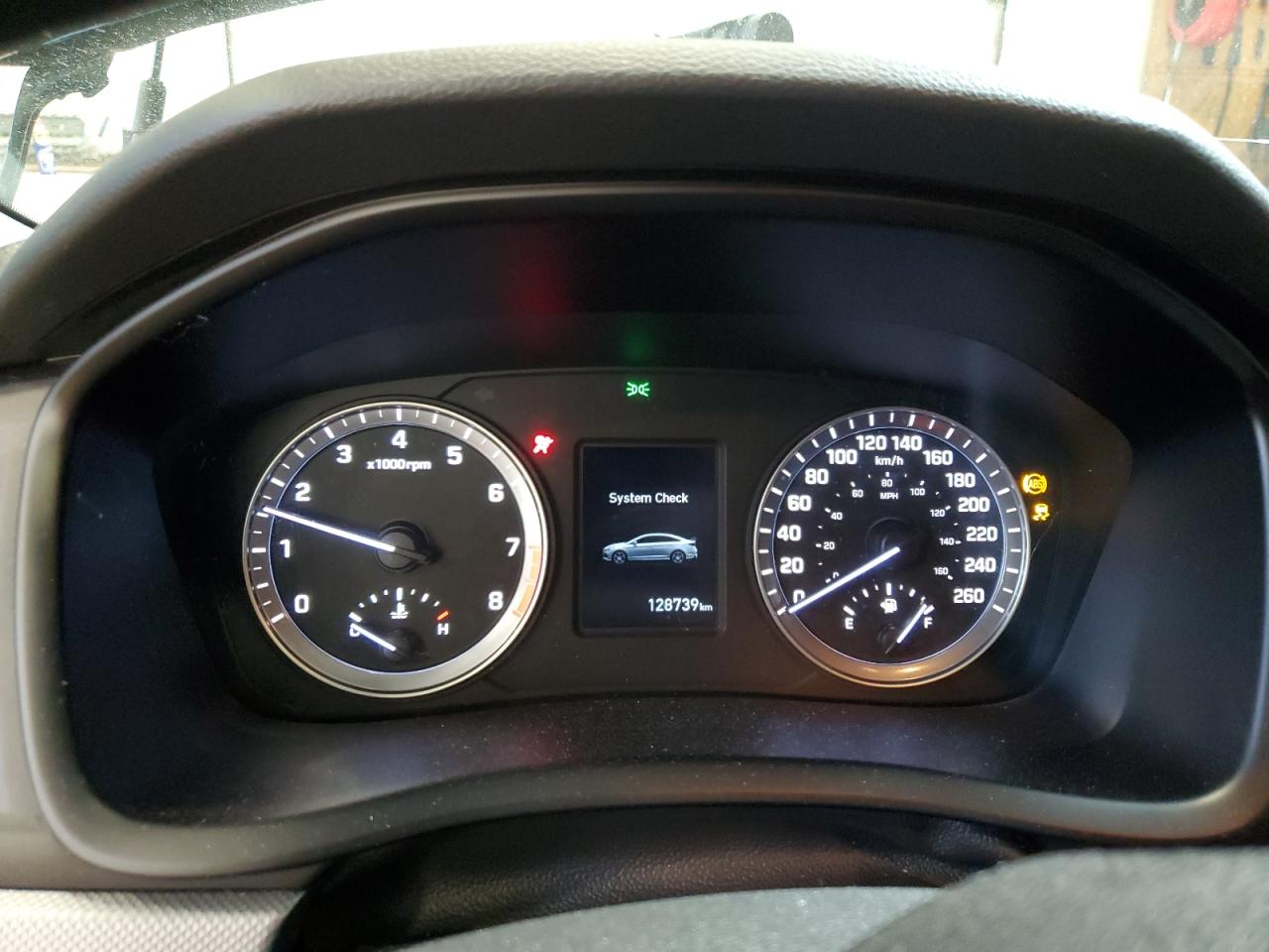 2018 Hyundai Sonata - Image 9