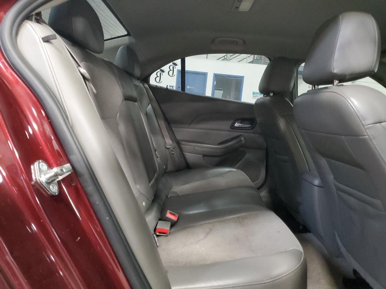 2015 Chevrolet Malibu - Image 10