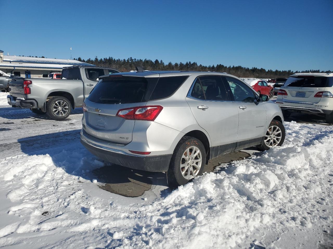 2019 Chevrolet Equinox - Image 3
