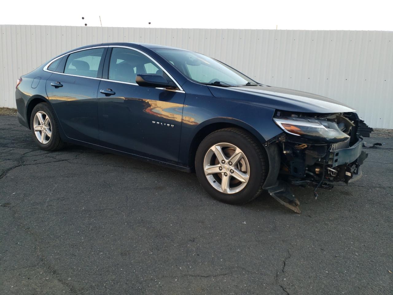 2022 Chevrolet Malibu - Image 4