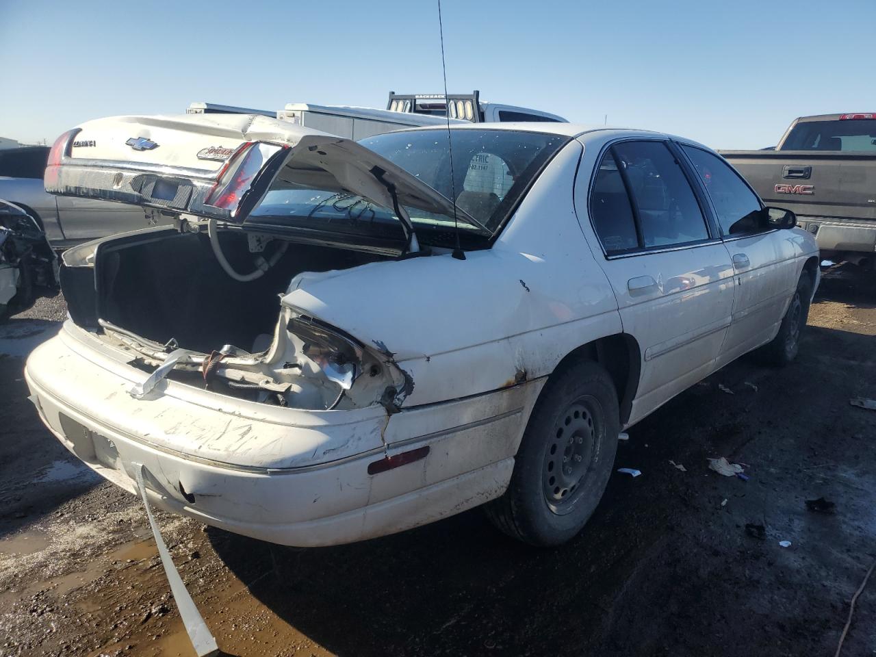 2001 Chevrolet Lumina - Image 3