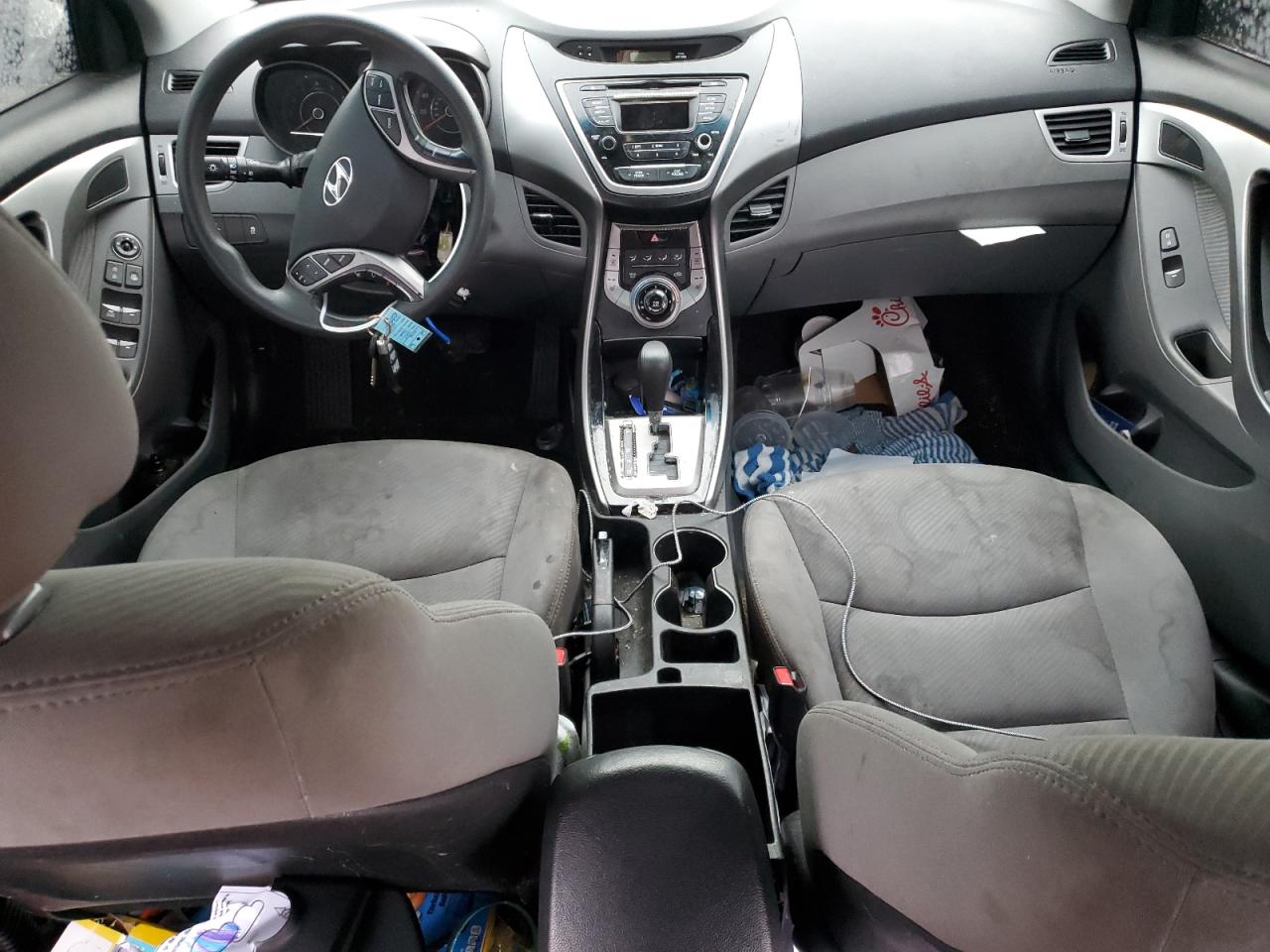 2013 Hyundai Elantra - Image 8