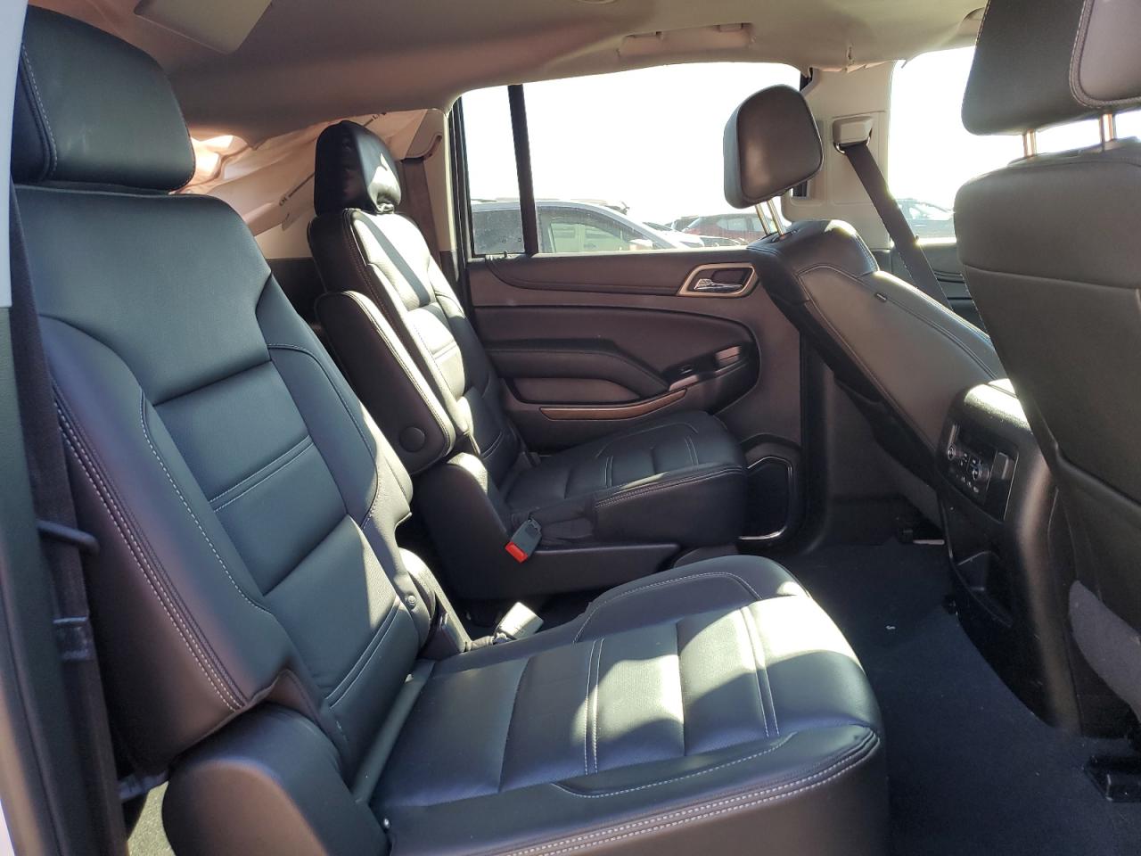 2019 GMC Yukon - Image 11