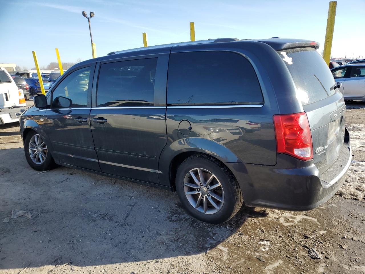 2014 Dodge Caravan - Image 2
