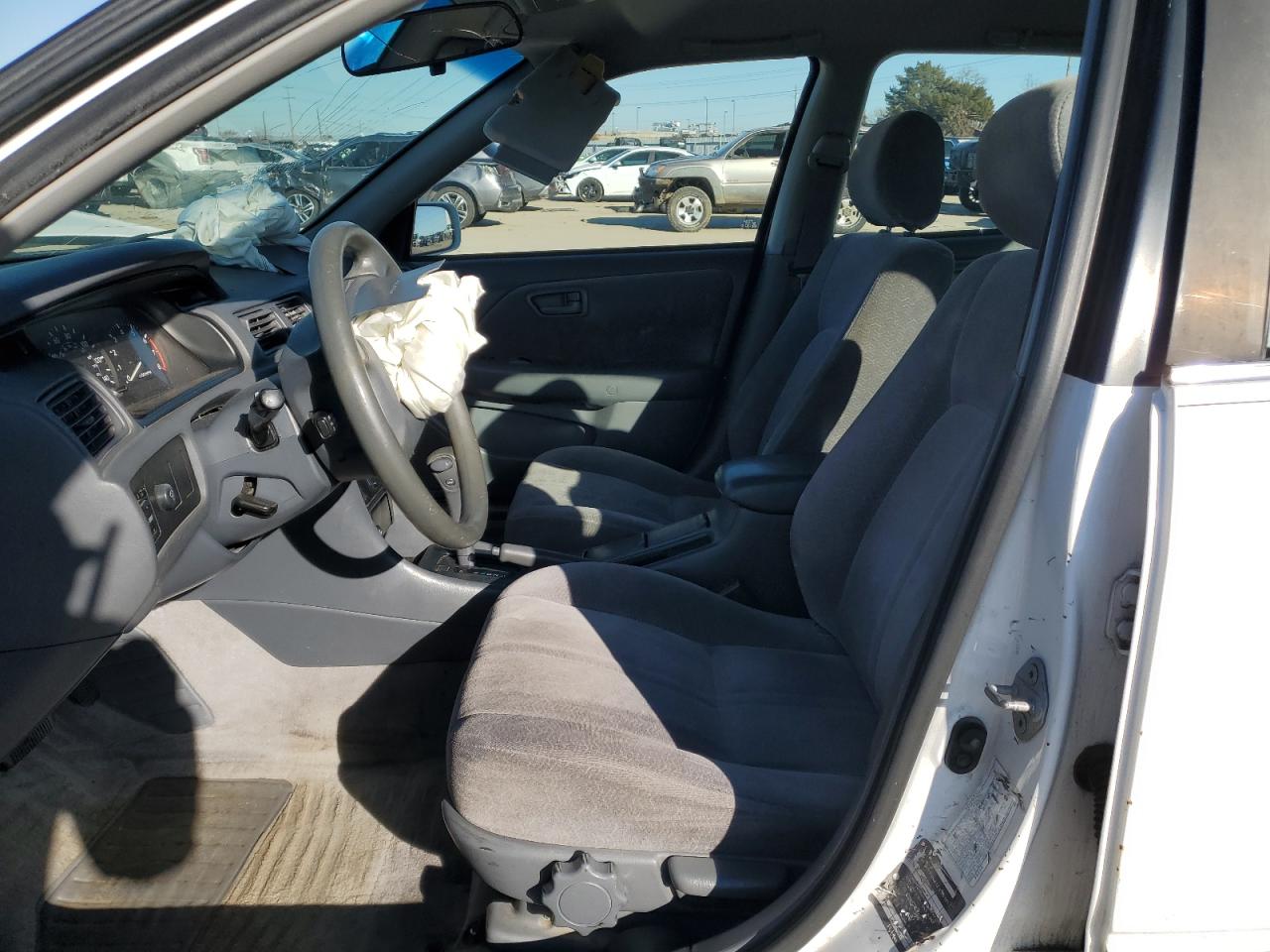1998 Toyota Camry - Image 7