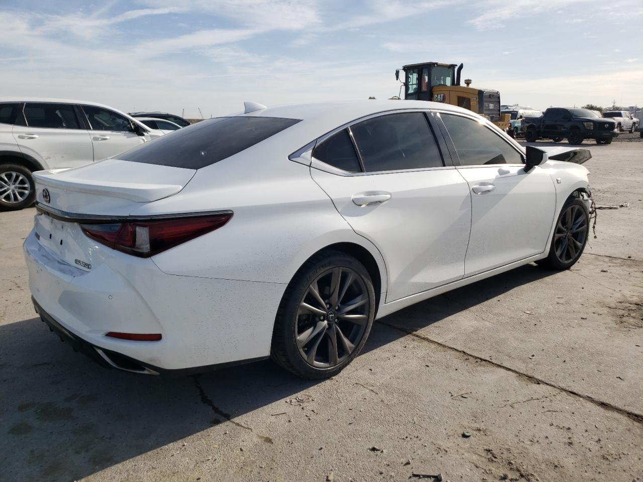 2019 Lexus ES - Image 3