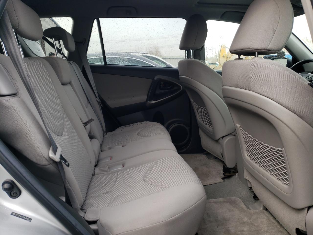 2011 Toyota RAV 4 - Image 10