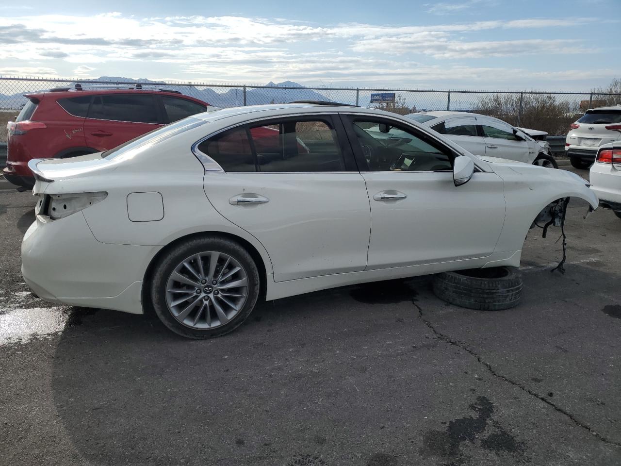 2018 Infiniti Q50 - Image 3