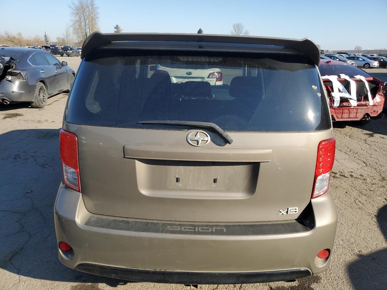 2013 Toyota xB - Image 6