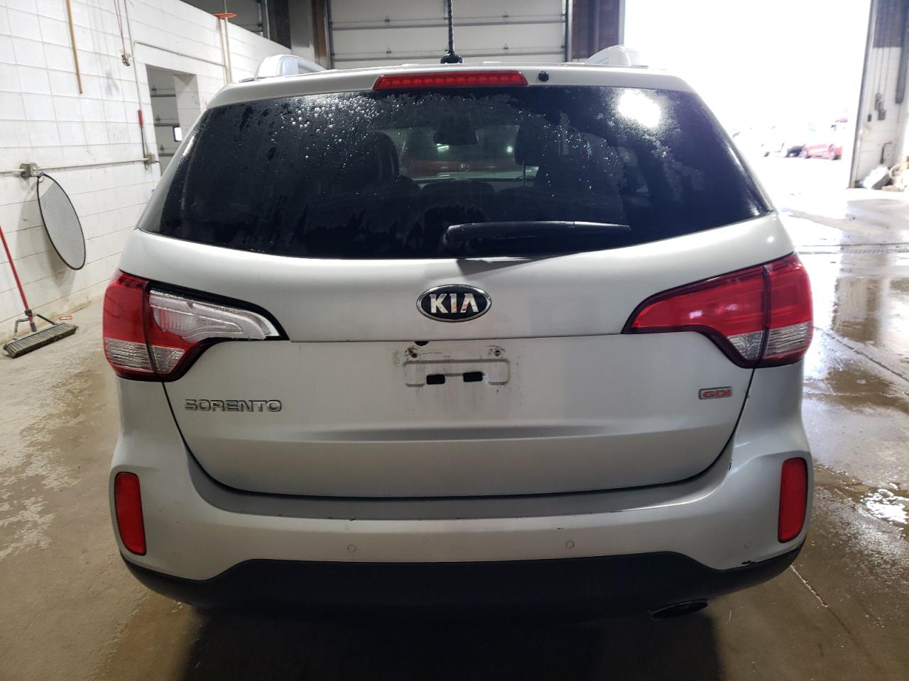 2015 Kia Sorento - Image 6