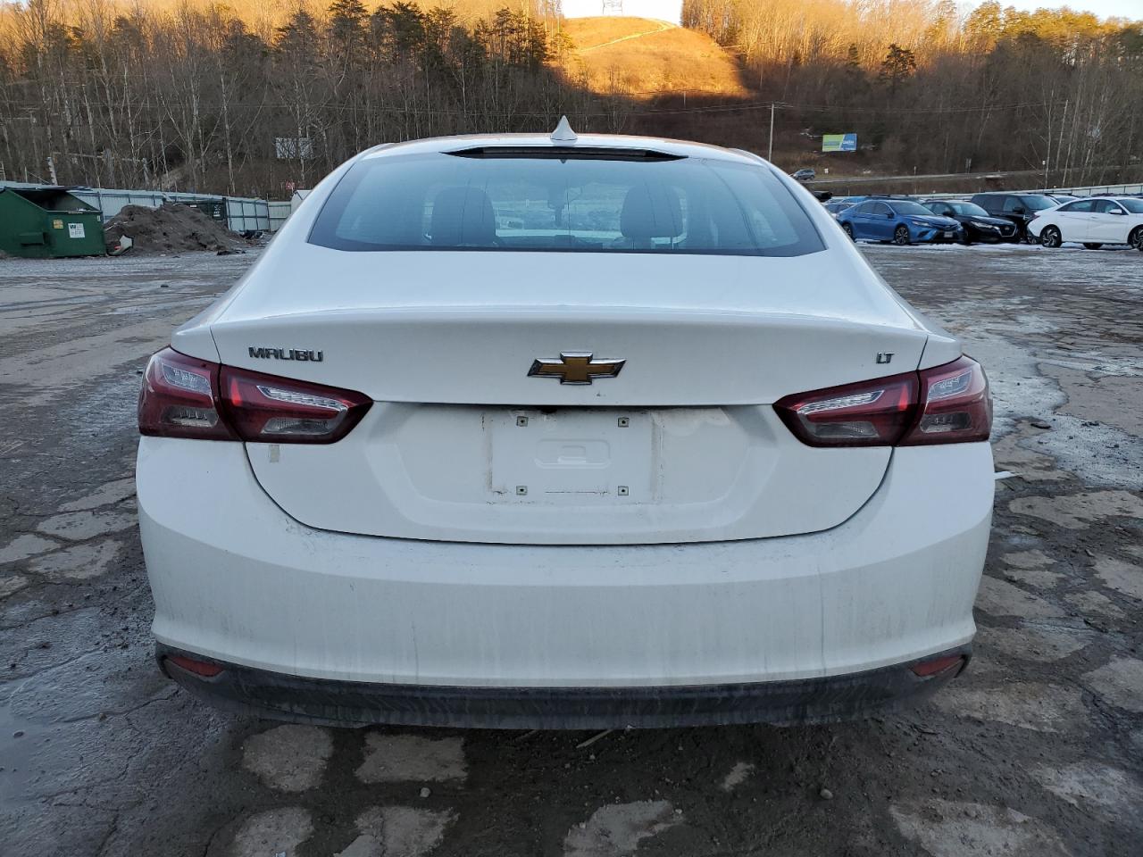 2022 Chevrolet Malibu - Image 6