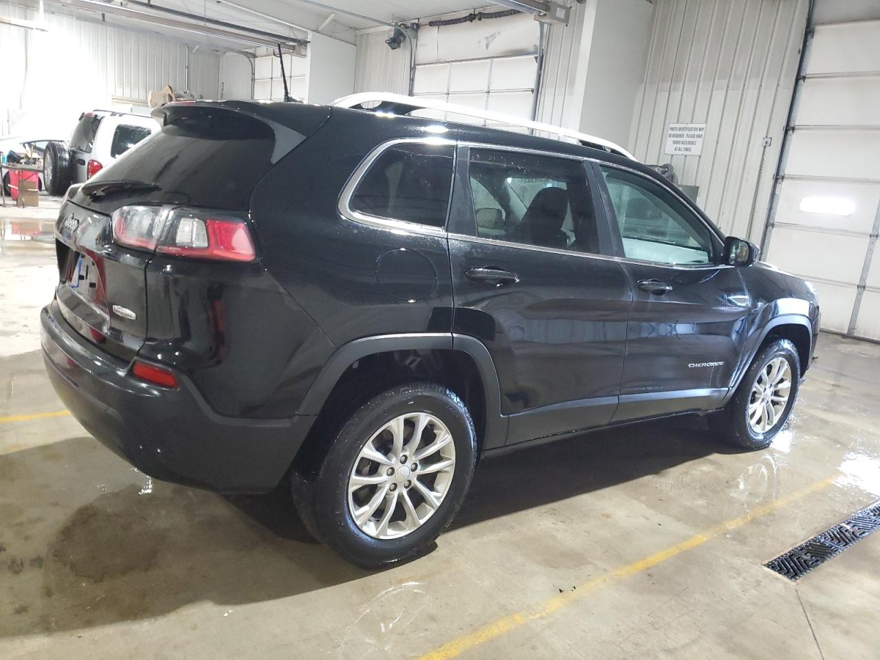 2019 Jeep Grand Cherokee - Image 3