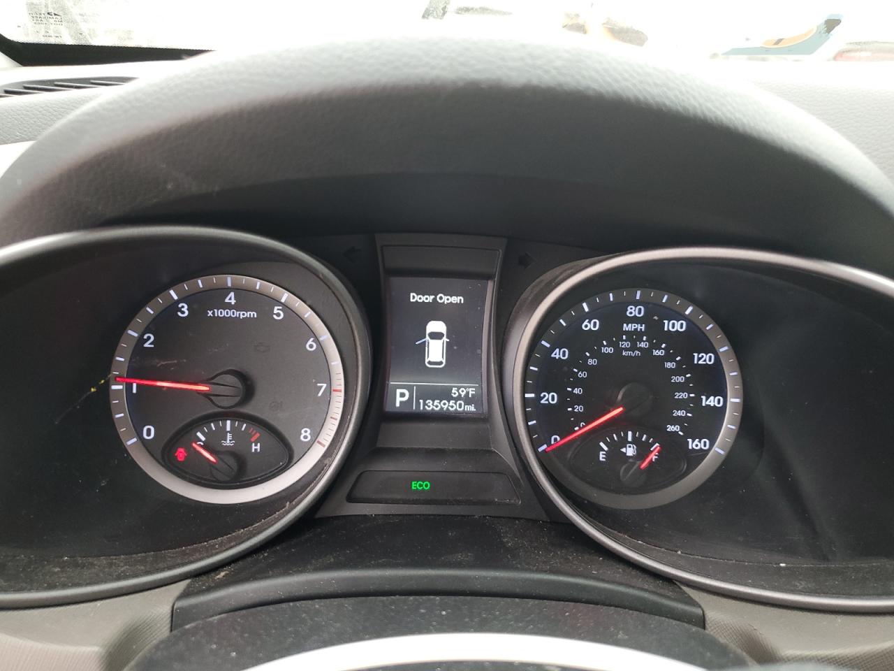 2016 Hyundai Santa Fe - Image 9