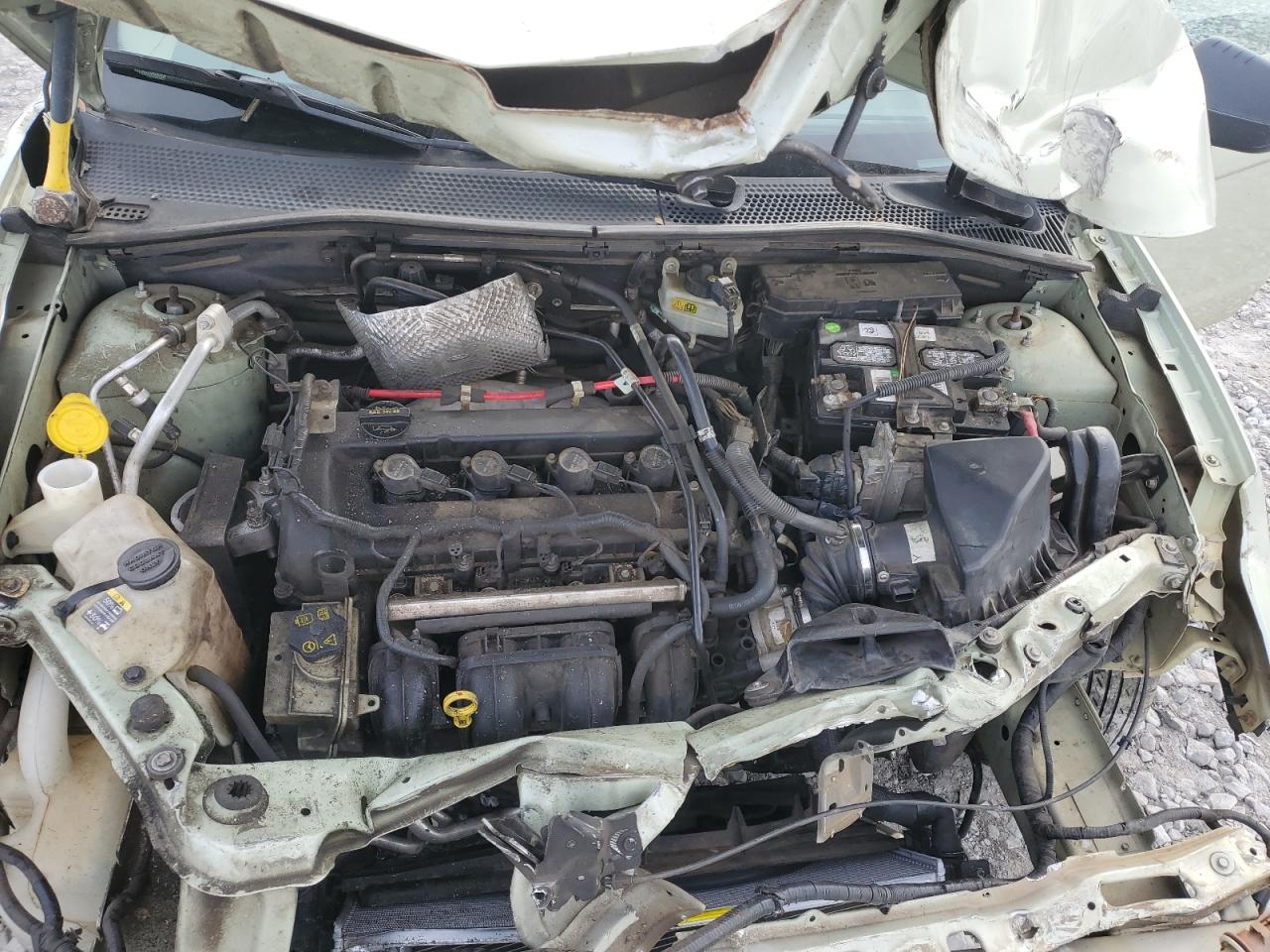 2010 Ford Focus - Image 12