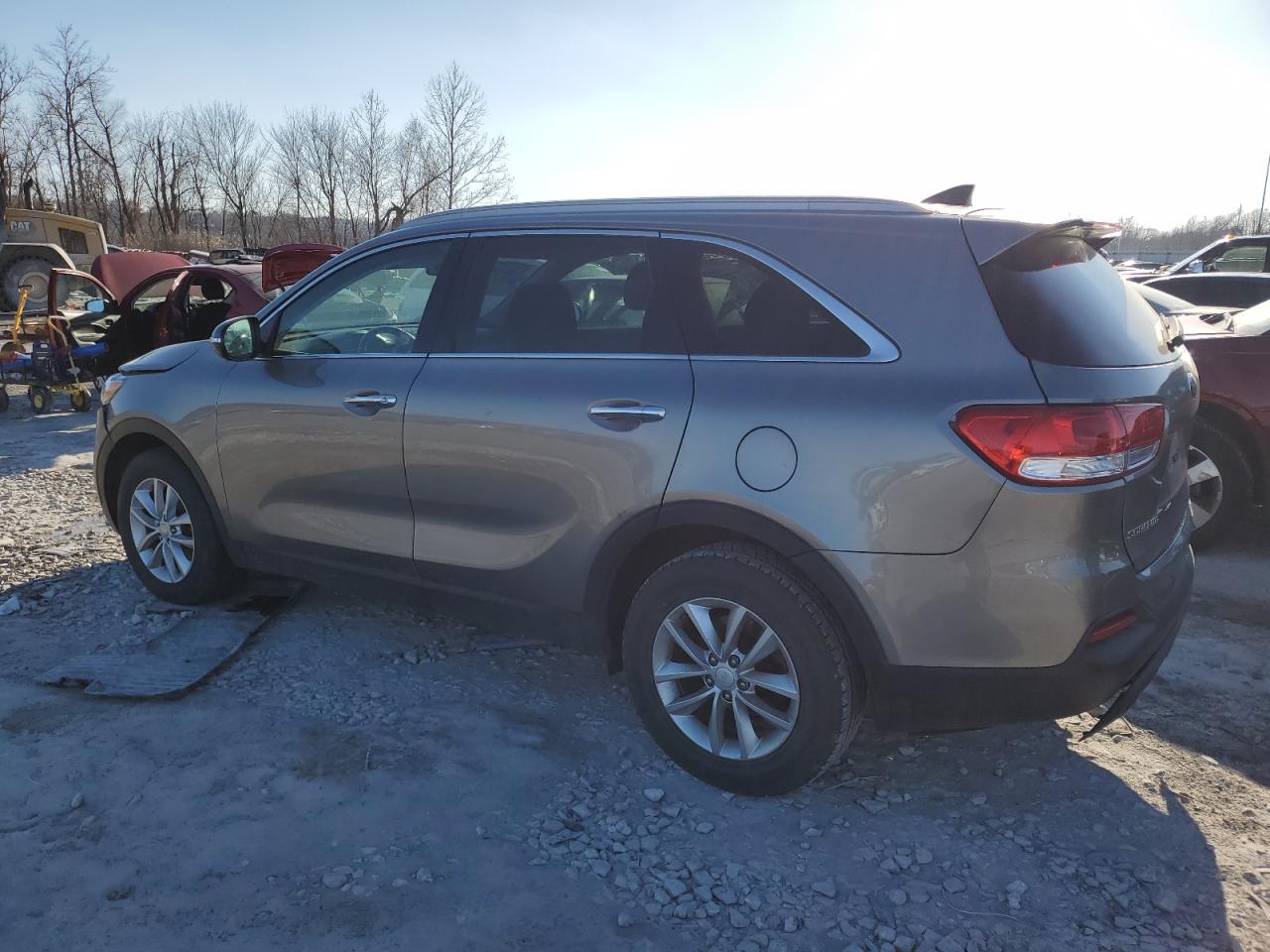 2016 Kia Sorento - Image 2