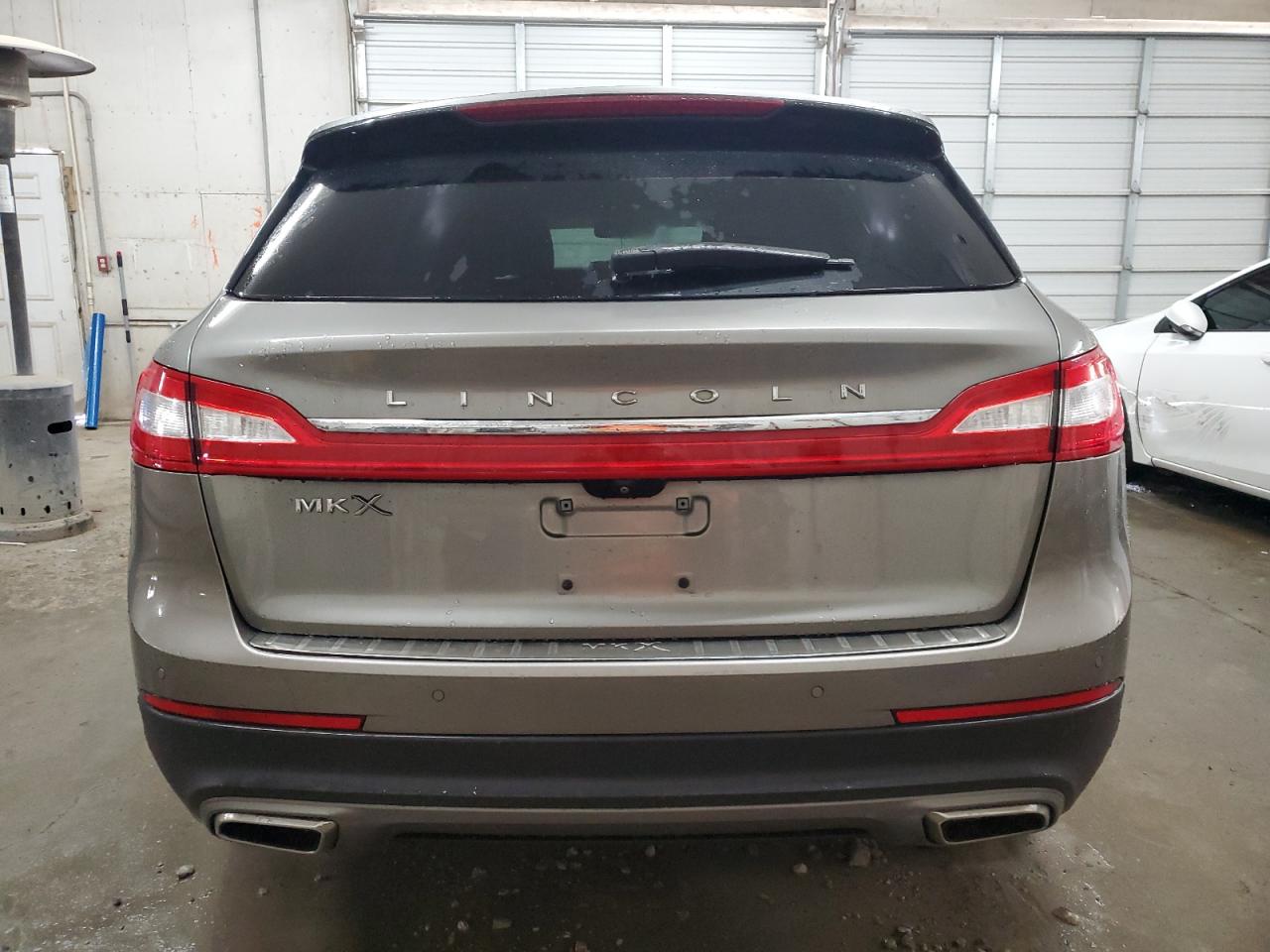2017 Lincoln MKX - Image 6