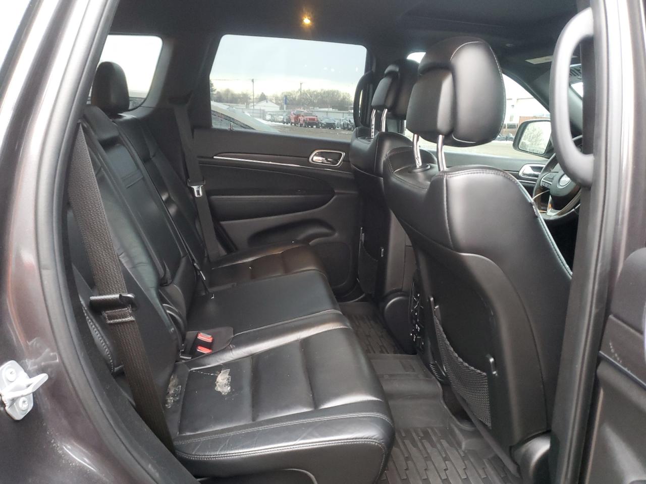 2018 Jeep Grand Cherokee - Image 11