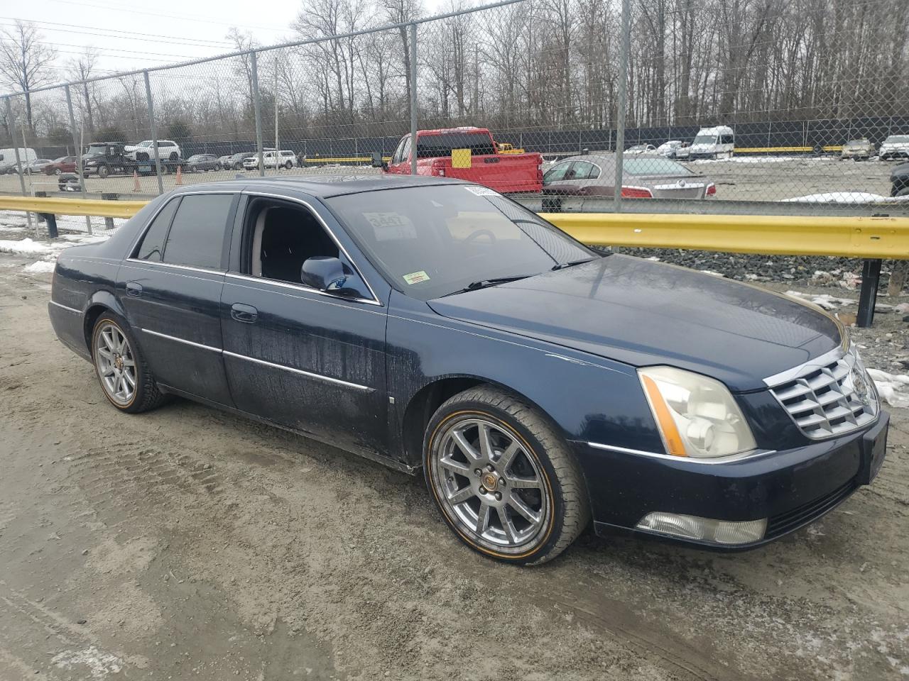 2009 Cadillac DTS - Image 4