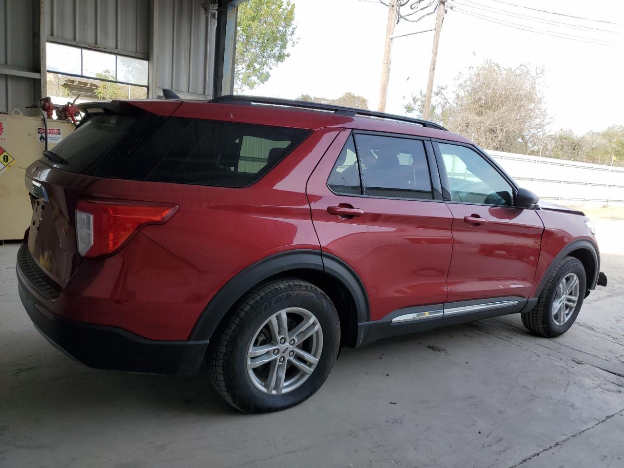 2022 Ford Explorer - Image 3