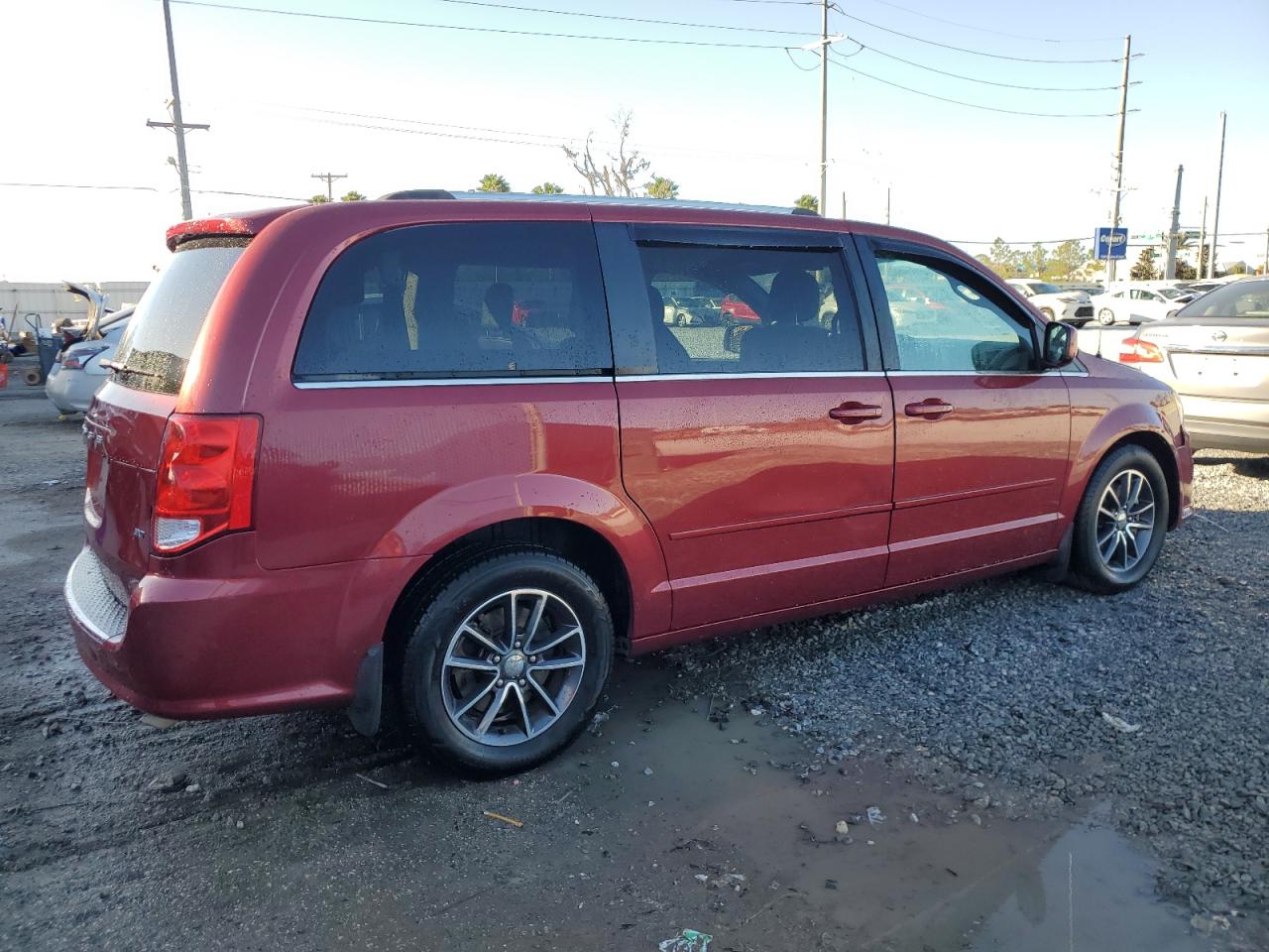 2016 Dodge Caravan - Image 3