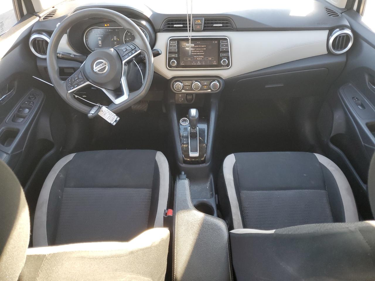 2020 Nissan Versa - Image 8