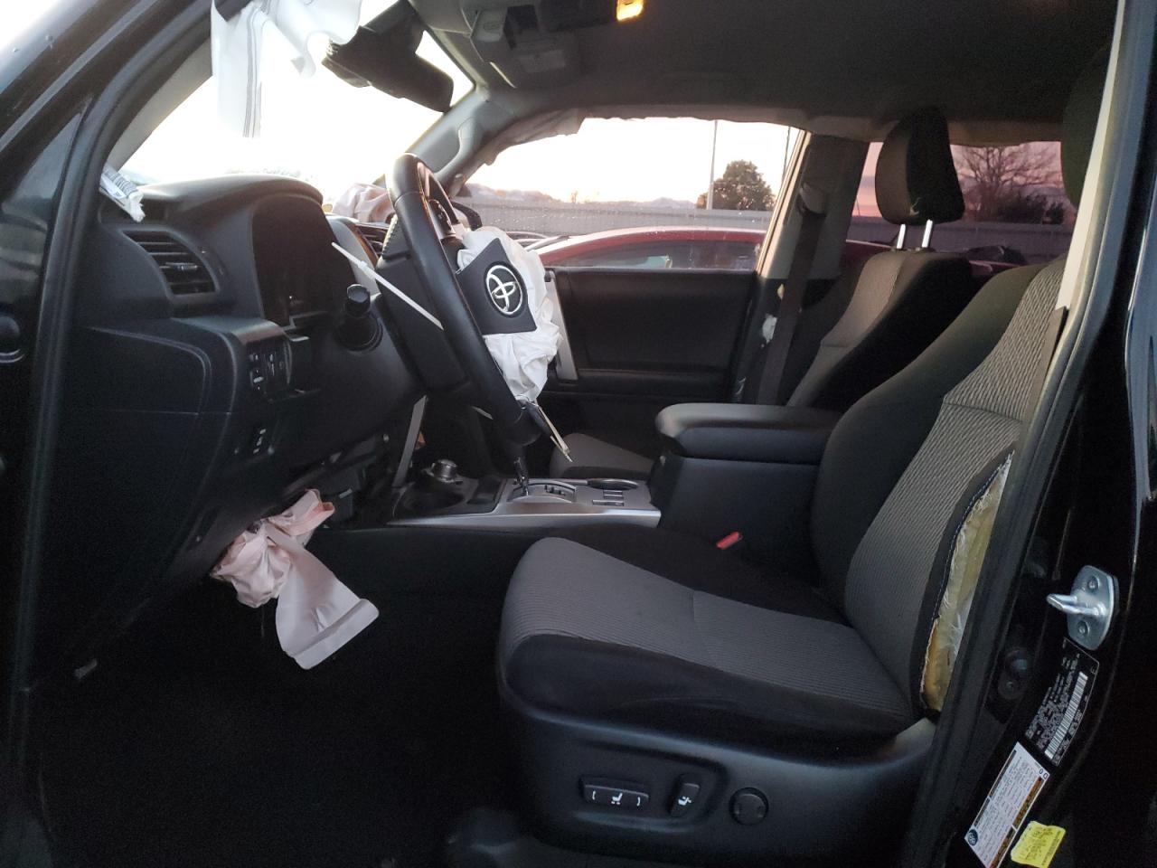 2020 Toyota 4Runner - Image 7