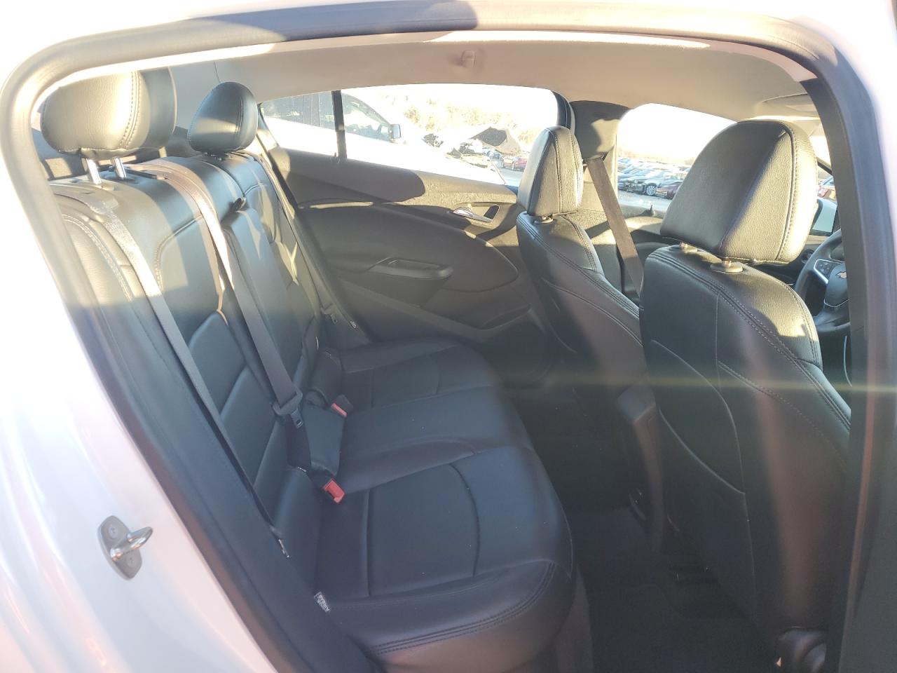 2018 Chevrolet Cruze - Image 10