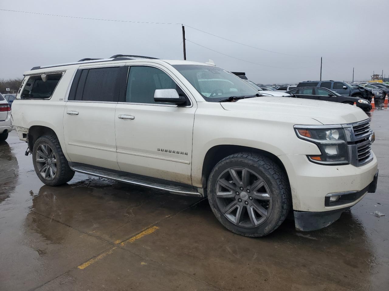 2015 Chevrolet Suburban - Image 4