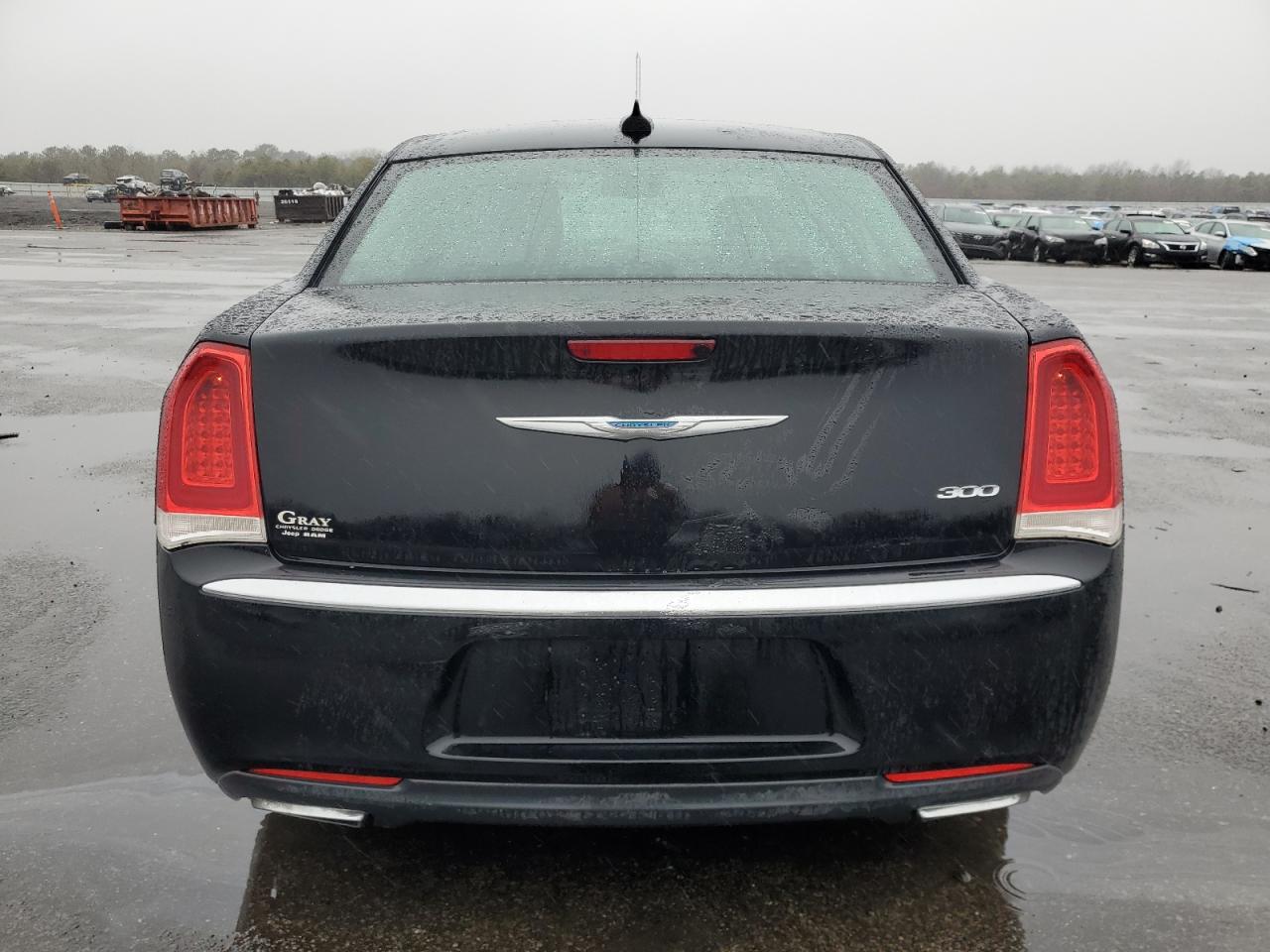 2015 Chrysler 300 - Image 6