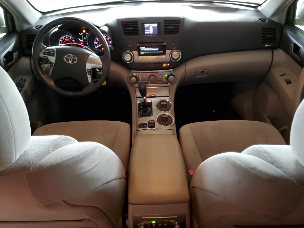 2012 Toyota Highlander - Image 8