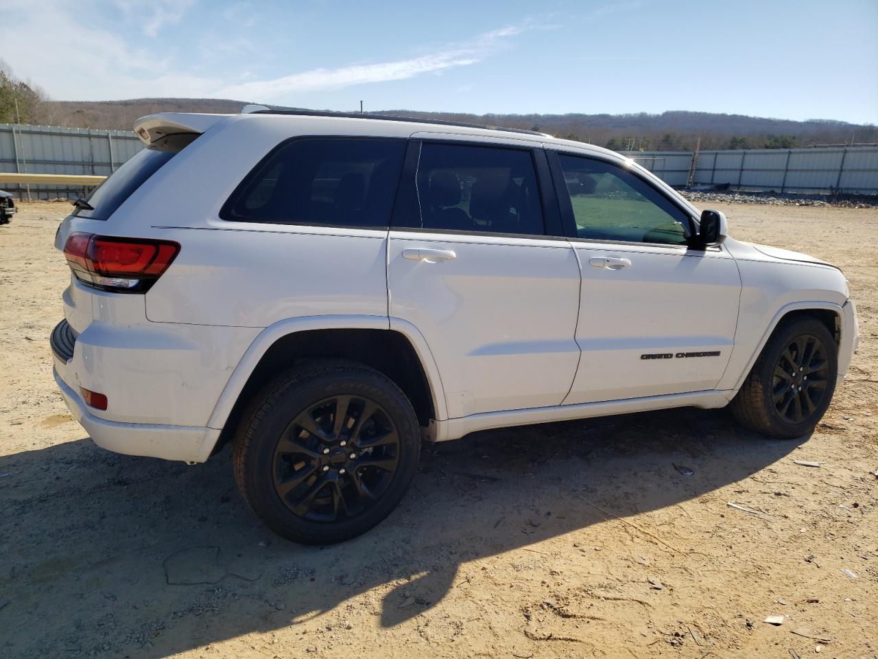 2019 Jeep Grand Cherokee - Image 3
