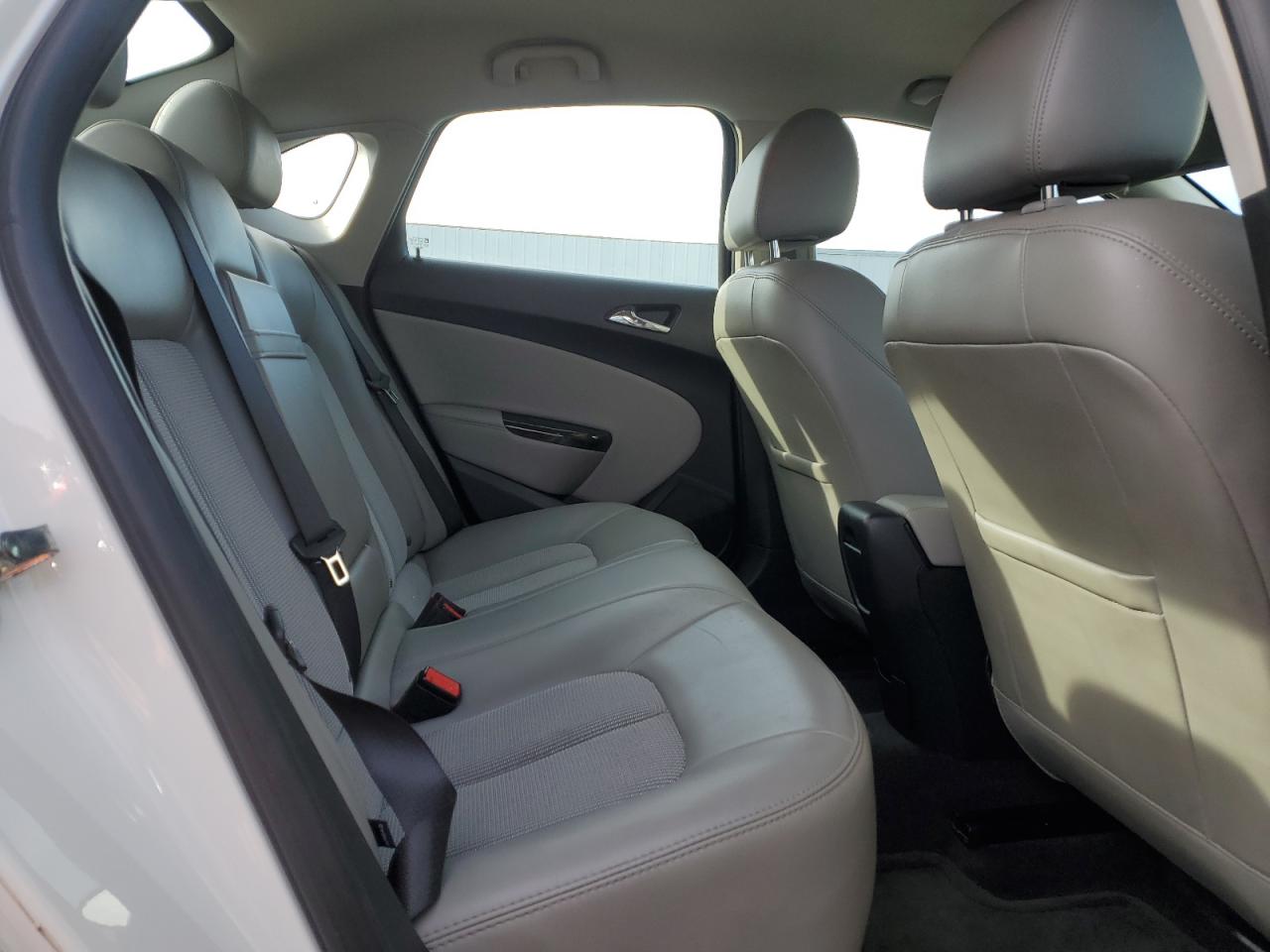2015 Buick Verano - Image 10