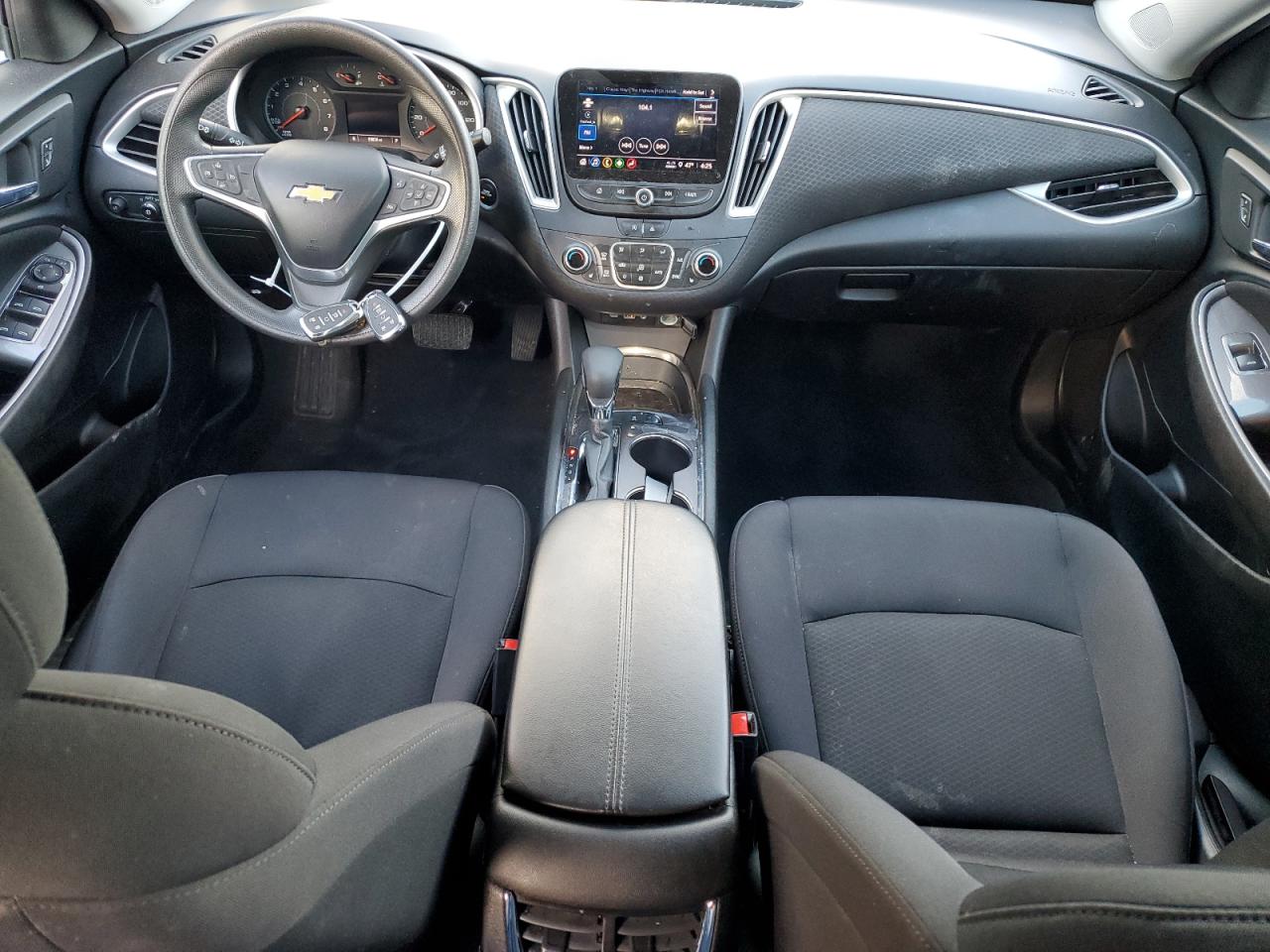2022 Chevrolet Malibu - Image 8