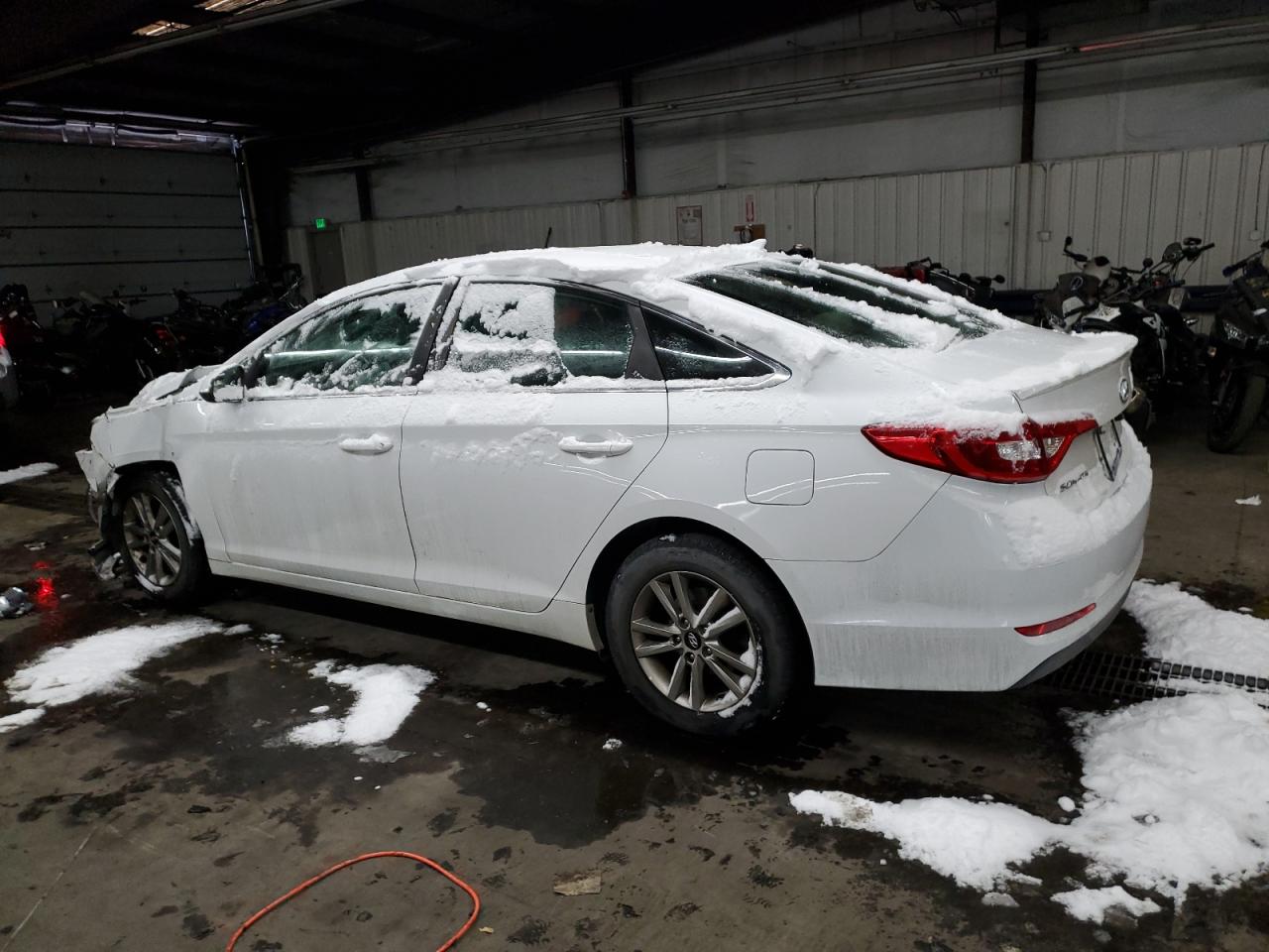 2016 Hyundai Sonata - Image 2