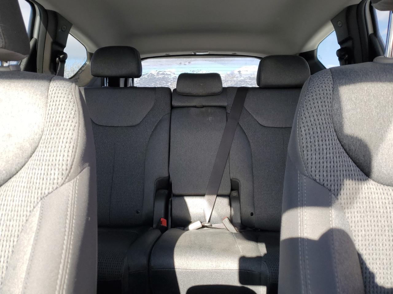 2019 Hyundai Santa Fe - Image 10