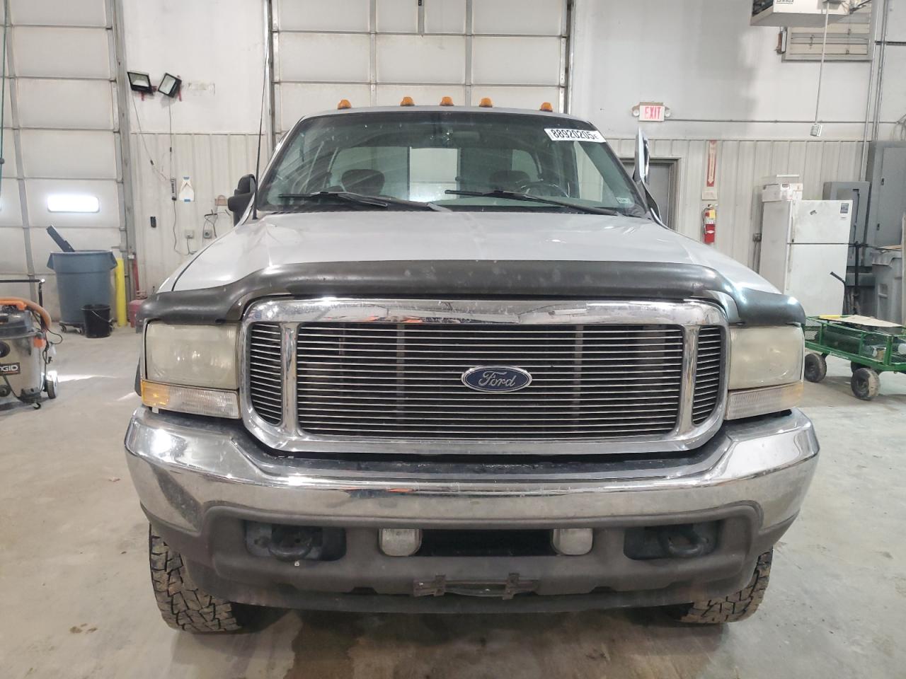 2002 Ford F250 - Image 5