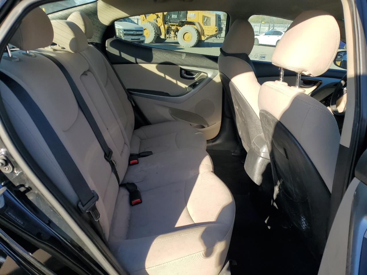 2015 Hyundai Elantra - Image 10