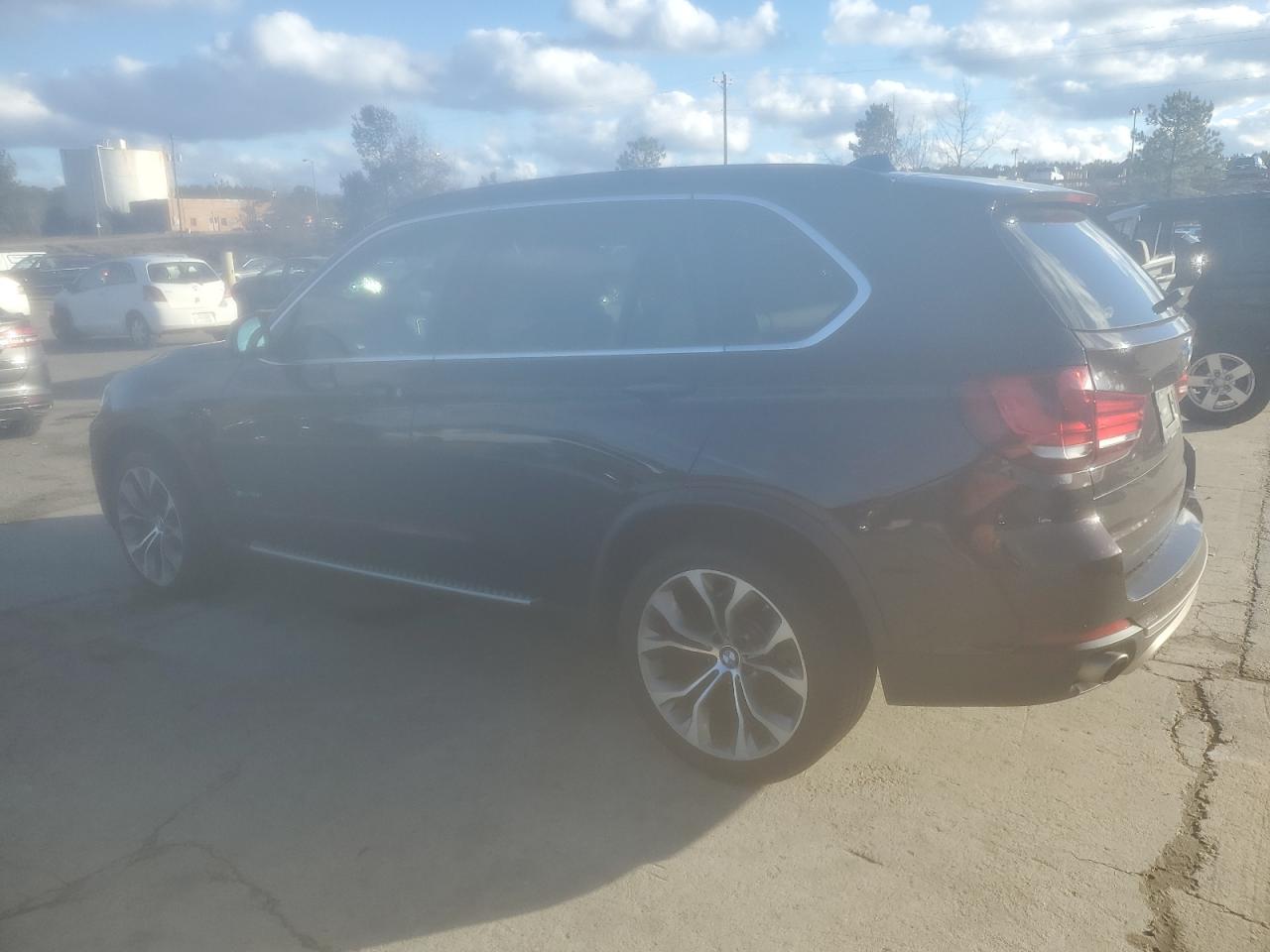 VIN 5UXKR2C59G0R72058 2016 BMW X5 no.2