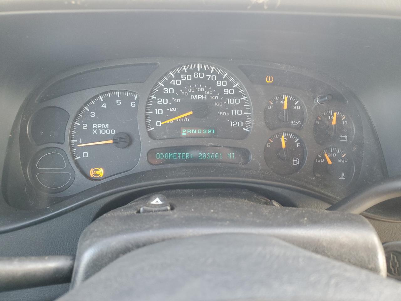 2004 Chevrolet Tahoe - Image 9