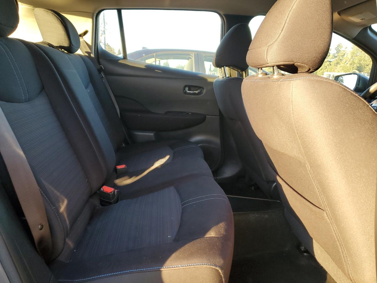 2018 Nissan Leaf - Image 10