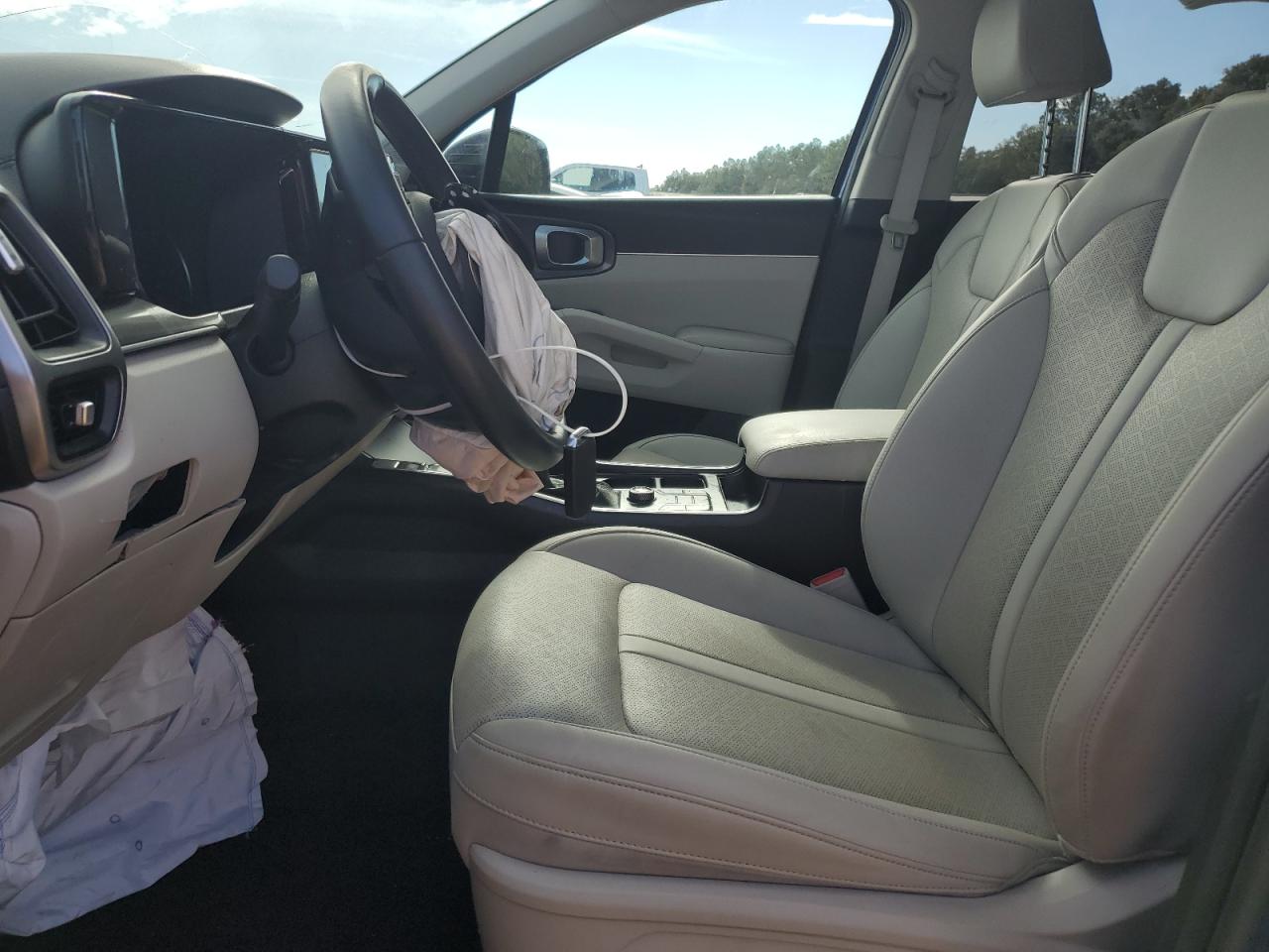 2023 Kia Sorento - Image 7