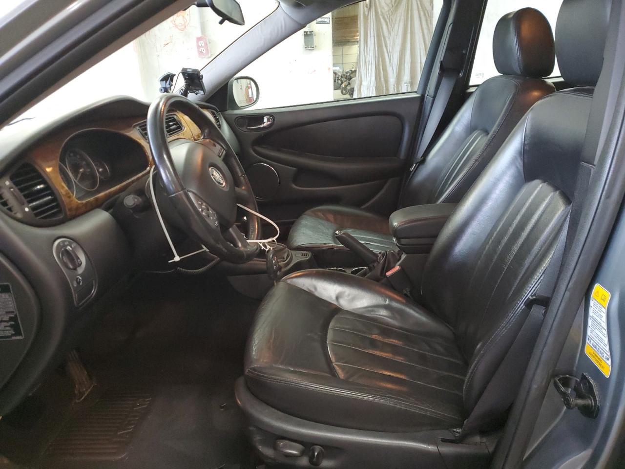 2004 Jaguar X-Type - Image 7