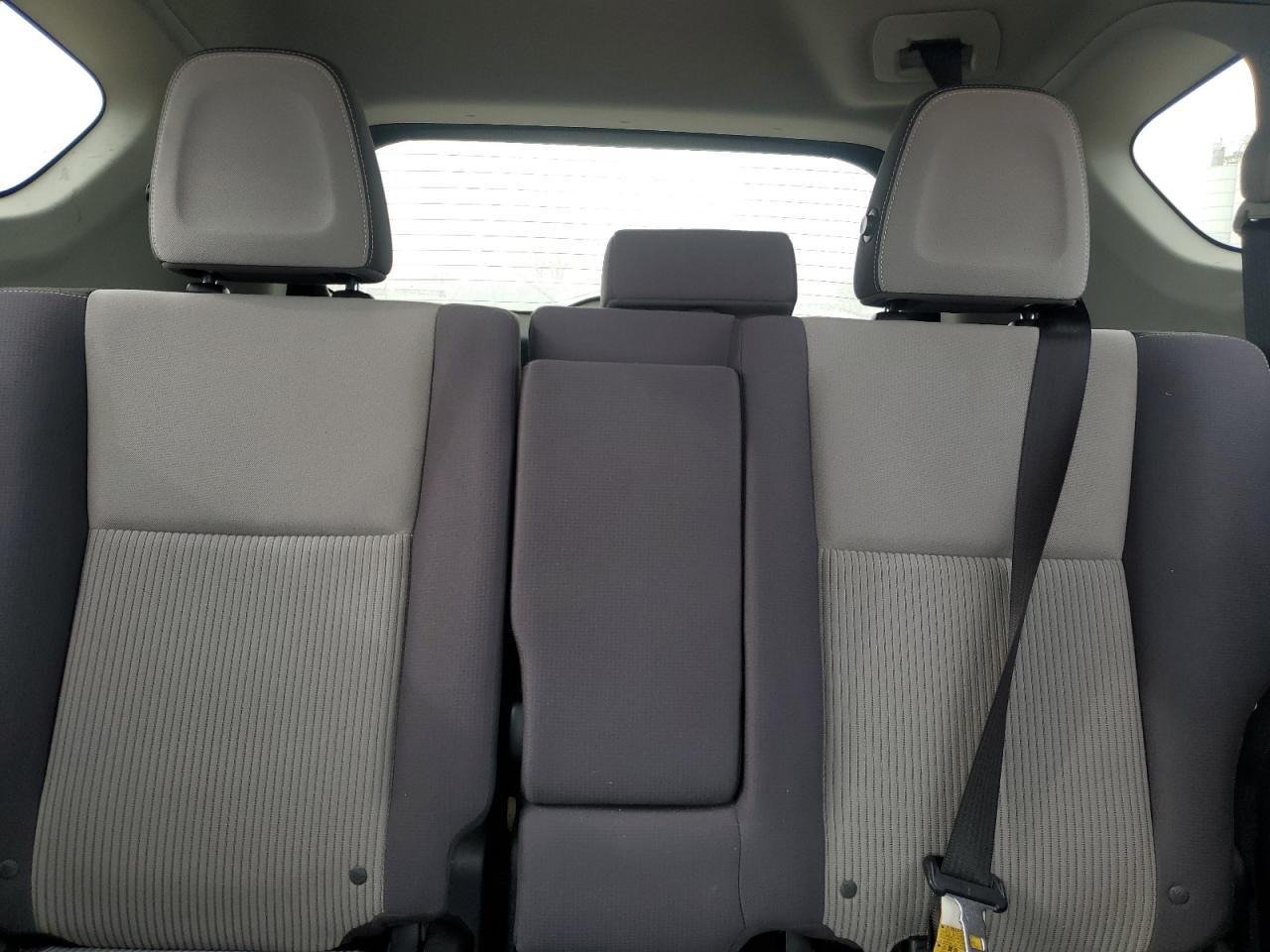 2015 Toyota RAV 4 - Image 10