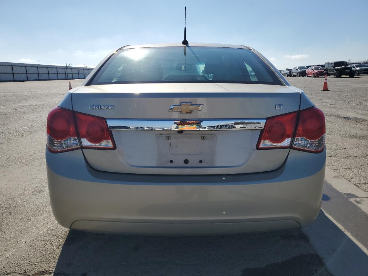 2013 Chevrolet Cruze - Image 6