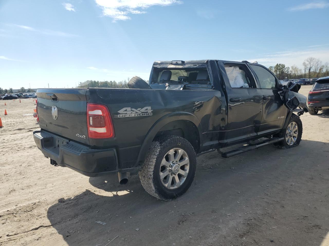 2019 RAM 2500 - Image 3